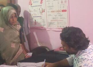 मल्हीपुर सीएचसी में बारिश के बाद बढ़े मौसमी-बीमारियों के मरीज:तीन दिन की बारिश से बढ़ी भीड़, रोजाना 300 मरीज पहुंच रहे अस्पताल