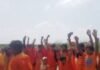 कजरी तीज पर राप्ती नदी से जल भरकर निकले कांवड़िए:श्रावस्ती में शिवभक्ति का सैलाब, बाबा विभूतिनाथ धाम में करेंगे जलाभिषेक कजरी तीज पर राप्ती नदी से जल भरकर निकले कांवड़िए:श्रावस्ती में शिवभक्ति का सैलाब, बाबा विभूतिनाथ धाम में करेंगे जलाभिषेक