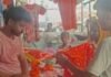 बीरगंज में कजरी तीज पर बाजार सजा:माधवपुर घाट से जल लेकर भभूतीनाथ और जंगलीनाथ मंदिर में करेंगे जलाभिषेक बीरगंज में कजरी तीज पर बाजार सजा:माधवपुर घाट से जल लेकर भभूतीनाथ और जंगलीनाथ मंदिर में करेंगे जलाभिषेक