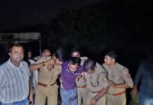 Gonda में पुलिस मुठभेड़ में गोतस्कर के पैर में लगी गोली, दो साथी गिरफ्तार