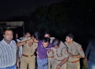 Gonda में पुलिस मुठभेड़ में गोतस्कर के पैर में लगी गोली, दो साथी गिरफ्तार