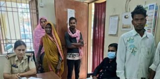 सोशल मीडिया पर फोटो डालने की बात से बवाल, 15 दिन बाद बुजुर्ग ने तोड़ा दम News Desk