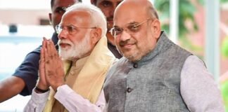 PM मोदी से अमित शाह तक ने दी जन्माष्टमी की बधाई, कृष्ण मंदिरों में उमड़ा सैलाब News Desk
