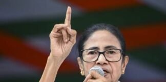 उपचुनाव से पहले ममता बनर्जी की पार्टी में संकट, चुनाव चिह्न को लेकर आमने-सामने गुट News Desk