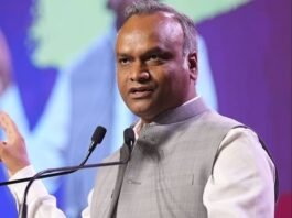 गांधी-नेहरू का नाम लेकर BJP पर बरसे प्रियांक खरगे, देशभक्ति को लेकर पूछे सवाल News Desk