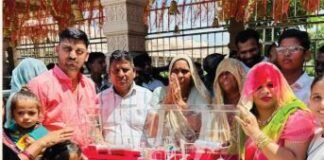 व्यापारी की अनोखी आस्था, 2.40 लाख रुपये के चांदी मॉडल के साथ की 40 किमी पदयात्रा
