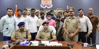 पति की हत्या कर लाश नदी में फेंकी, ई-रिक्शा को पुल पर लटकाकर रचा हादसे का ड्रामा News Desk