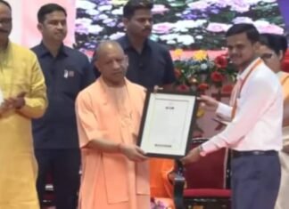 नकल माफिया पर कार्रवाई को लेकर योगी का बड़ा बयान, पूर्व डीजीपी की नियुक्ति का किया जिक्र