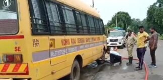 धमतरी में स्कूल बस बनी आग का गोला, चालक ने दिखाई समझदारी; 28 लोग सुरक्षित News Desk