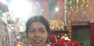 सिसवा बाजार की चंदा ने ब्यूटीशियन प्रतियोगिता में शील्ड जीती:सिंदुरिया के अनमोल ब्यूटी पार्लर में शानदार प्रदर्शन कर गांव का नाम रोशन किया सिसवा बाजार की चंदा ने ब्यूटीशियन प्रतियोगिता में शील्ड जीती:सिंदुरिया के अनमोल ब्यूटी पार्लर में शानदार प्रदर्शन कर गांव का नाम रोशन किया