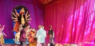बस्ती में पुलिस की सख्ती से शराब माफियाओं में दहशत:नशा कारोबारियों में मायूसी, दशहरा-दुर्गा पूजा पर मीट-मुर्गा दुकानें बंद बस्ती में पुलिस की सख्ती से शराब माफियाओं में दहशत:नशा कारोबारियों में मायूसी, दशहरा-दुर्गा पूजा पर मीट-मुर्गा दुकानें बंद
