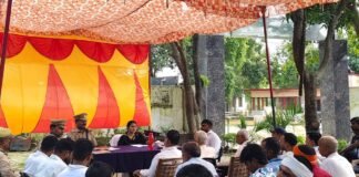 दशहरा शांतिपूर्ण मनाने के लिए बैठक, DJ संचालकों को निर्देश:पैकोलिया थाने में पीस कमेटी की बैठक में दुर्गा प्रतिमा आयोजकों से भी चर्चा दशहरा शांतिपूर्ण मनाने के लिए बैठक, DJ संचालकों को निर्देश:पैकोलिया थाने में पीस कमेटी की बैठक में दुर्गा प्रतिमा आयोजकों से भी चर्चा