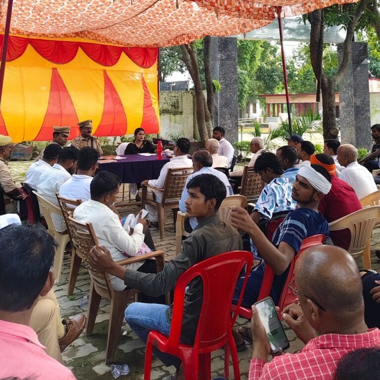दशहरा शांतिपूर्ण मनाने के लिए बैठक, DJ संचालकों को निर्देश:पैकोलिया थाने में पीस कमेटी की बैठक में दुर्गा प्रतिमा आयोजकों से भी चर्चा