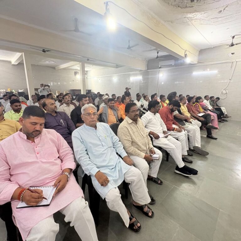 भाजपा ने गोरखपुर पदयात्रा के लिए रणनीति बनाई:4 नवंबर को बस्ती से कार्यकर्ता जाएंगे
