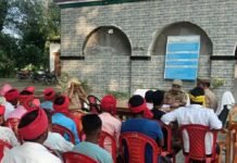 सोनहा पुलिस ने त्योहारों पर ग्राम प्रहरियों संग की बैठक:दुर्गा पूजा, दशहरा और दीपावली को लेकर अलर्ट रहने के निर्देश सोनहा पुलिस ने त्योहारों पर ग्राम प्रहरियों संग की बैठक:दुर्गा पूजा, दशहरा और दीपावली को लेकर अलर्ट रहने के निर्देश