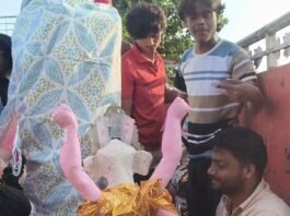 उतरौला में शारदीय नवरात्र की तैयारियां पूरी:बाजारों में रौनक, मंदिरों में विशेष पूजा-अर्चना की तैयारी