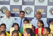 सिसवा में अभिभावकों के साथ शिक्षकों ने साझा की उपलब्धियां:निजी स्कूल में पीटीएम का आयोजन, अर्धवार्षिक परीक्षा के मेधावी बच्चे सम्मानित सिसवा में अभिभावकों के साथ शिक्षकों ने साझा की उपलब्धियां:निजी स्कूल में पीटीएम का आयोजन, अर्धवार्षिक परीक्षा के मेधावी बच्चे सम्मानित