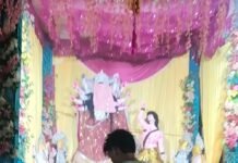 लेहरा में दुर्गा पूजा समिति ने जागरण कराया:देवी गीतों पर झूमे श्रद्धालु, देर रात तक चला भक्तिमय आयोजन लेहरा में दुर्गा पूजा समिति ने जागरण कराया:देवी गीतों पर झूमे श्रद्धालु, देर रात तक चला भक्तिमय आयोजन