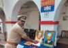 श्रावस्ती पुलिस ने गांधी-शास्त्री जयंती पर दी श्रद्धांजलि:एसपी ने सत्य, अहिंसा और स्वच्छता का संकल्प दिलाया
