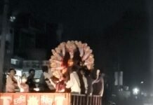 दुर्गा पूजा के लिए पंडालों तक पहुंचाई जा रहीं प्रतिमा:लालगंज में भक्तों में दिख रहा उत्साह दुर्गा पूजा के लिए पंडालों तक पहुंचाई जा रहीं प्रतिमा:लालगंज में भक्तों में दिख रहा उत्साह