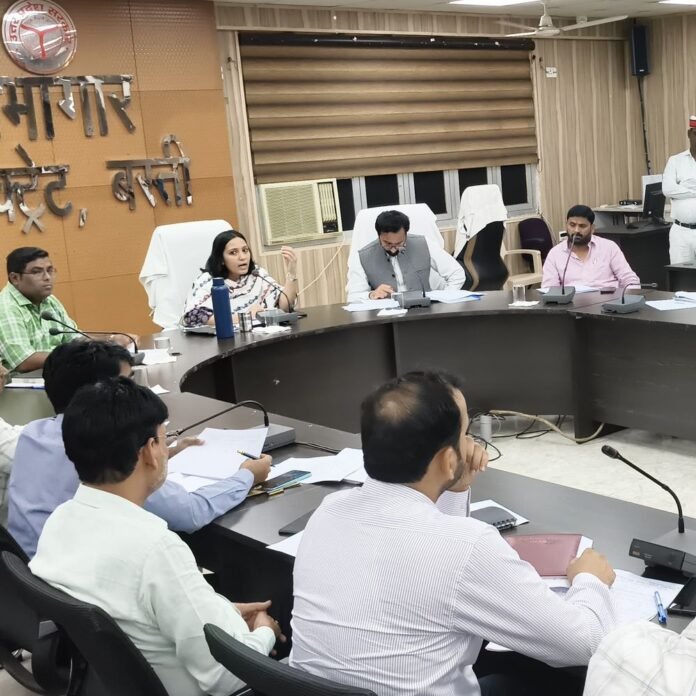 मतदाता सूची का प्रारूप 12 नवंबर को होगा प्रकाशित:4 जनवरी को आएगी अंतिम सूची, मतदेय स्थलों के पुनर्गठन पर भी हुई चर्चा