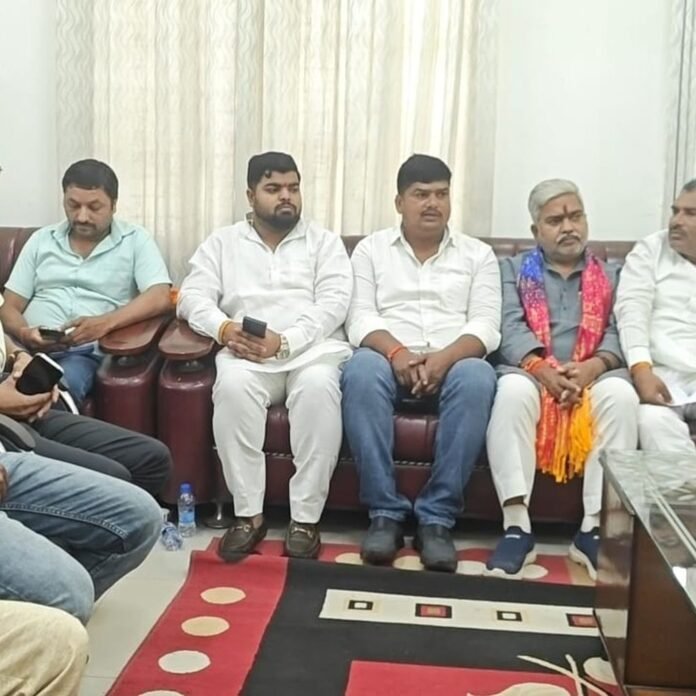 महाराजगंज में भाजपा की बैठक:शिक्षक MLC चुनाव की समीक्षा, सौंपी गई जिम्मेदारियां