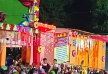 सुजौली में नवरात्रि पर बच्चों ने दी सांस्कृतिक प्रस्तुतियां:पंडालों में उमड़ा भक्तों का हुजूम, मां दुर्गा के जयकारों से गूंजा क्षेत्र सुजौली में नवरात्रि पर बच्चों ने दी सांस्कृतिक प्रस्तुतियां:पंडालों में उमड़ा भक्तों का हुजूम, मां दुर्गा के जयकारों से गूंजा क्षेत्र