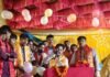 श्रावस्ती में नव दुर्गा पूजा महोत्सव के कार्यकर्ता सम्मानित:समिति ने अंगवस्त्र देकर उनके समर्पण और मेहनत की सराहना की श्रावस्ती में नव दुर्गा पूजा महोत्सव के कार्यकर्ता सम्मानित:समिति ने अंगवस्त्र देकर उनके समर्पण और मेहनत की सराहना की
