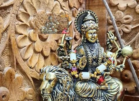 नवरात्रि में मां दुर्गा के स्वागत से पहले चमका लें मेन गेट, ये 5 छोटी बातें बदल देंगी घर का माहौल
