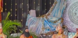 बलरामपुर में रामायण की सजीव झांकियां बनीं आकर्षण का केंद्र:नवरात्र के पांचवें दिन मां दुर्गा के पंडालों में उमड़ी श्रद्धालुओं की भीड़ बलरामपुर में रामायण की सजीव झांकियां बनीं आकर्षण का केंद्र:नवरात्र के पांचवें दिन मां दुर्गा के पंडालों में उमड़ी श्रद्धालुओं की भीड़