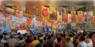 400 साल पुराने अंबाजी मंदिर में उमड़ी भीड़