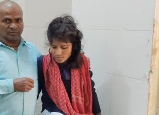 महराजगंज में बाली स्कूल के पास दो बाइकों में टक्कर:हादसे में 4 लोग गंभीर घायल, जिला अस्पताल महराजगंज में इलाज जारी महराजगंज में बाली स्कूल के पास दो बाइकों में टक्कर:हादसे में 4 लोग गंभीर घायल, जिला अस्पताल महराजगंज में इलाज जारी