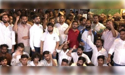 दिल्ली में प्रदर्शन : इंडियन यूथ कांग्रेस के प्रदर्शनकारियों को पुलिस ने किया डिटेन