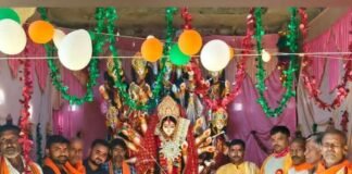 बलरामपुर में मां दुर्गा की आराधना में उमड़े श्रद्धालु:ग्राम पंचायत समदा दद्दू भैया के नेतृत्व में नवरात्र का धार्मिक कार्यक्रम चल रहा बलरामपुर में मां दुर्गा की आराधना में उमड़े श्रद्धालु:ग्राम पंचायत समदा दद्दू भैया के नेतृत्व में नवरात्र का धार्मिक कार्यक्रम चल रहा