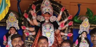 दौलतपुर गांव में नवदुर्गा पूजा की तैयारियां जोरों पर:बहराइच के मोतीपुर ब्लॉक में शिव भक्तों ने प्रतिमा स्थापित कर की शुरुआत दौलतपुर गांव में नवदुर्गा पूजा की तैयारियां जोरों पर:बहराइच के मोतीपुर ब्लॉक में शिव भक्तों ने प्रतिमा स्थापित कर की शुरुआत