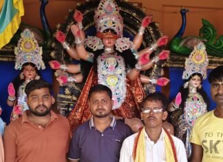 दौलतपुर गांव में नवदुर्गा पूजा की तैयारियां जोरों पर:बहराइच के मोतीपुर ब्लॉक में शिव भक्तों ने प्रतिमा स्थापित कर की शुरुआत दौलतपुर गांव में नवदुर्गा पूजा की तैयारियां जोरों पर:बहराइच के मोतीपुर ब्लॉक में शिव भक्तों ने प्रतिमा स्थापित कर की शुरुआत