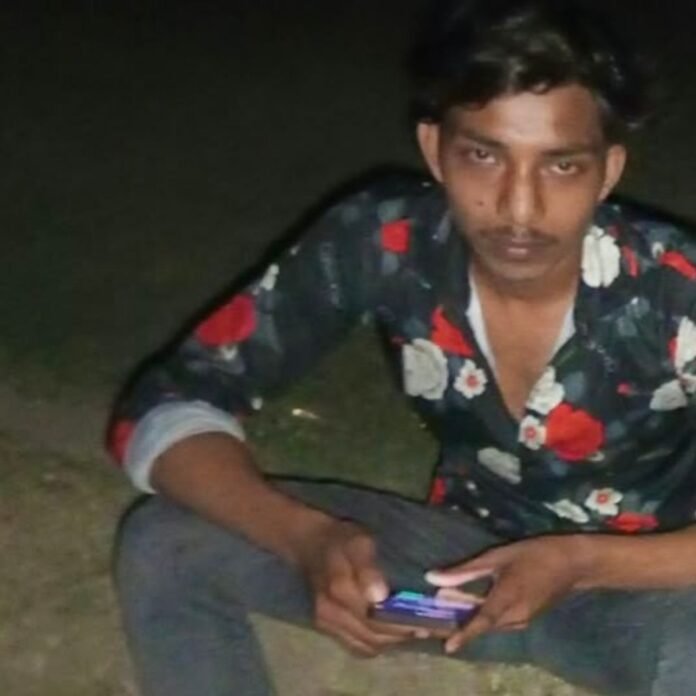 श्रावस्ती के युवक की बेंगलुरु में मौत:परिवार ने प्रशासन से आर्थिक मदद मांगी