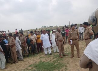 बलरामपुर में रिक्शा की टक्कर से बच्चे की मौत:कुत्ते के काटने का इंजेक्शन लगवाकर लौट रहा था, चालक गिरफ्तार बलरामपुर में रिक्शा की टक्कर से बच्चे की मौत:कुत्ते के काटने का इंजेक्शन लगवाकर लौट रहा था, चालक गिरफ्तार