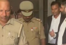 सिद्धार्थनगर में पैकेज्ड पानी फैक्ट्री पर छापा, सामग्री बरामद:कंपनी के दावे पर लाखों की सामग्री मिली, मालिक बोला- लीगल पेपर हैं सिद्धार्थनगर में पैकेज्ड पानी फैक्ट्री पर छापा, सामग्री बरामद:कंपनी के दावे पर लाखों की सामग्री मिली, मालिक बोला- लीगल पेपर हैं