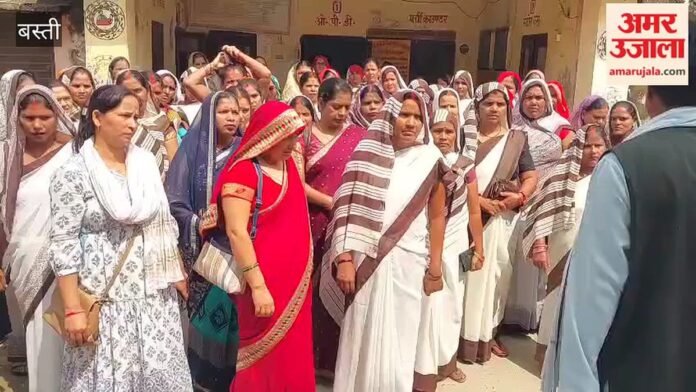 बस्ती: दीपावली से पहले मानदेय-बकाया भुगतान की मांग