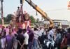 बस्ती:कौलेश्वर नाथ मंदिर में स्थापना के लिए ले जाई गई मां दुर्गा की प्रतिमा – Goddess Durga Idol Taken For Installation At Kauleshwar Nath Temple बस्ती:कौलेश्वर नाथ मंदिर में स्थापना के लिए ले जाई गई मां दुर्गा की प्रतिमा - Goddess Durga Idol Taken For Installation At Kauleshwar Nath Temple