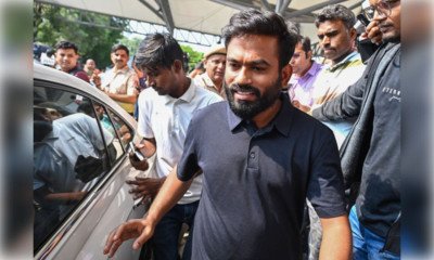 कनॉट प्लेस में आगे बढ़ रहे अभिजीत दिपके को दिल्ली पुलिस ने हिरासत में लिया