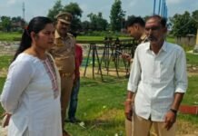 एसडीएम ने रामलीला मेला मैदान का निरीक्षण किया:मिहिपुरवा में दशहरा महोत्सव की तैयारियों की समीक्षा, सुरक्षा और सफाई के दिए निर्देश एसडीएम ने रामलीला मेला मैदान का निरीक्षण किया:मिहिपुरवा में दशहरा महोत्सव की तैयारियों की समीक्षा, सुरक्षा और सफाई के दिए निर्देश