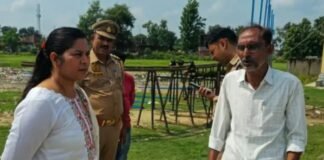 एसडीएम ने रामलीला मेला मैदान का निरीक्षण किया:मिहिपुरवा में दशहरा महोत्सव की तैयारियों की समीक्षा, सुरक्षा और सफाई के दिए निर्देश एसडीएम ने रामलीला मेला मैदान का निरीक्षण किया:मिहिपुरवा में दशहरा महोत्सव की तैयारियों की समीक्षा, सुरक्षा और सफाई के दिए निर्देश