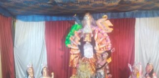 लेहरा स्टेशन पर दुर्गा पंडाल में भक्तों की भीड़:भव्य सजावट और भजन-कीर्तन से गूंजा परिसर, बेलवाडाडीं में भी प्रतिमा स्थापित लेहरा स्टेशन पर दुर्गा पंडाल में भक्तों की भीड़:भव्य सजावट और भजन-कीर्तन से गूंजा परिसर, बेलवाडाडीं में भी प्रतिमा स्थापित