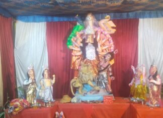 लेहरा स्टेशन पर दुर्गा पंडाल में भक्तों की भीड़:भव्य सजावट और भजन-कीर्तन से गूंजा परिसर, बेलवाडाडीं में भी प्रतिमा स्थापित लेहरा स्टेशन पर दुर्गा पंडाल में भक्तों की भीड़:भव्य सजावट और भजन-कीर्तन से गूंजा परिसर, बेलवाडाडीं में भी प्रतिमा स्थापित