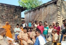 बहराइच में धान काट रही महिला को सांप ने डसा:इलाज के दौरान हुई मौत, परिवार में मातम; पुलिस ने शुरू की जांच बहराइच में धान काट रही महिला को सांप ने डसा:इलाज के दौरान हुई मौत, परिवार में मातम; पुलिस ने शुरू की जांच