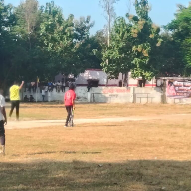 बन्नीढाला ने जमली को हराकर सुपर लीग मुकाबला जीता:मंगलपुर पटखौली क्रिकेट प्रतियोगिता में ओमप्रकाश जायसवाल और भरत शुक्ला ने किया शुभारंभ