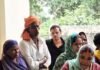 बस्ती में 20 दिन से गांव में बिजली गुल:महिलाओं ने प्रतापपुर फीडर घेरा; बोलीं- अब और परेशानी नहीं सहेंगे बस्ती में 20 दिन से गांव में बिजली गुल:महिलाओं ने प्रतापपुर फीडर घेरा; बोलीं- अब और परेशानी नहीं सहेंगे