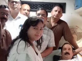 कुष्ठ आश्रम में एडीएम-डीएफओ ने गांधी-शास्त्री को किया नमन:कई संस्थानों में मनाई गई जयंती, कुष्ठ आश्रम में हुआ रक्तदान और वस्त्र वितरण
